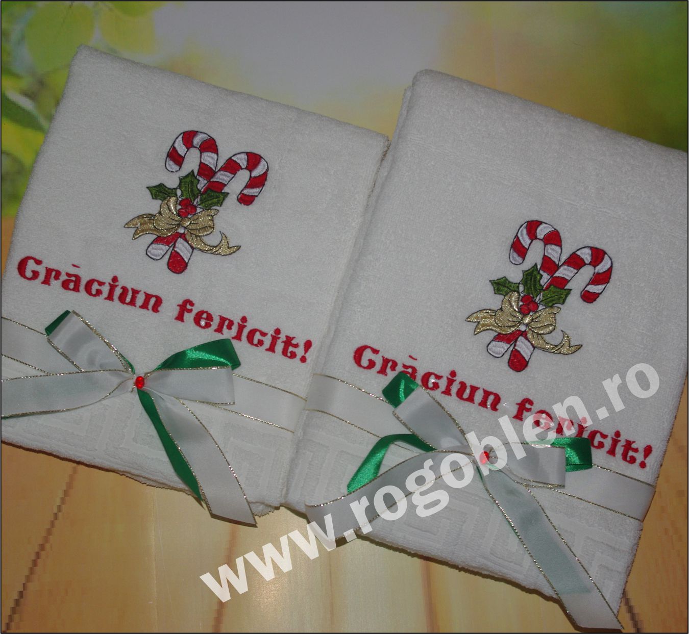 Set 2 prosoape pentru Craciun cu acadele